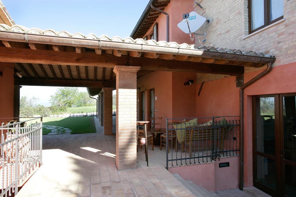 Country House Poggio Fiorito アッシジ エクステリア 写真
