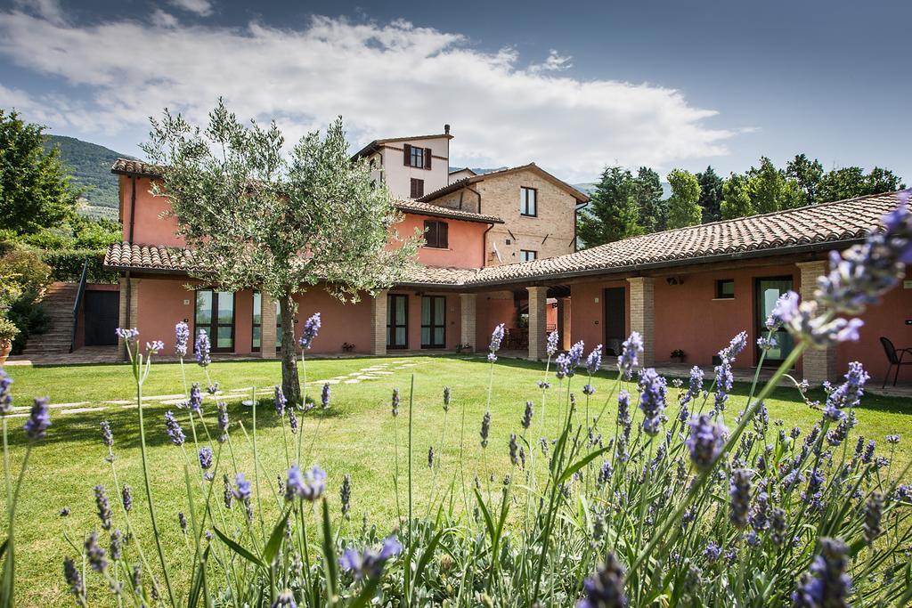 Country House Poggio Fiorito アッシジ エクステリア 写真