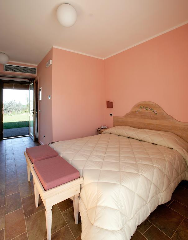 Country House Poggio Fiorito アッシジ 部屋 写真
