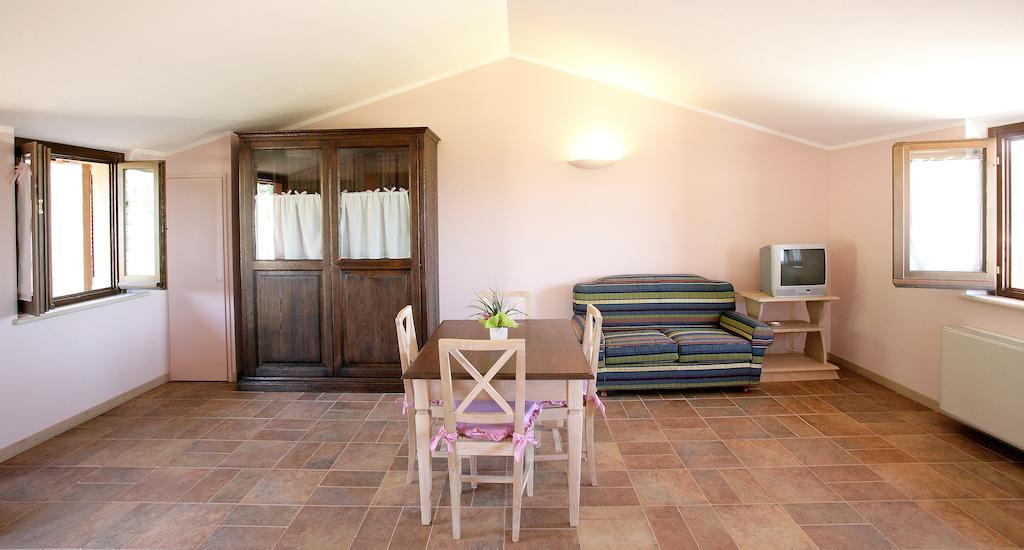 Country House Poggio Fiorito アッシジ 部屋 写真
